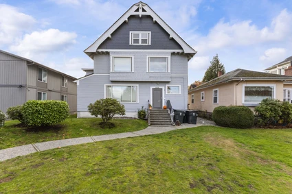 Communities: Uptown 5-Unit (J Street)